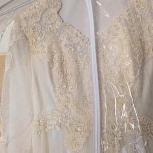 Elegant Vintage Wedding Dress